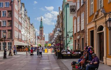 Generate a random place in Gdańsk