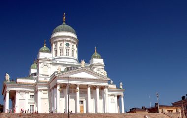 Generate a random place in Helsinki