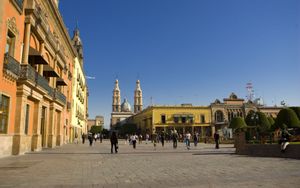 León