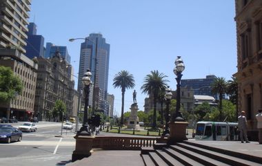 Generate a random place in Melbourne