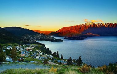 Generate a random place in Ubicación Queenstown, Nueva Zelanda