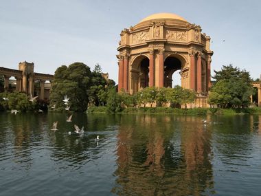 Generate a random place in San Francisco