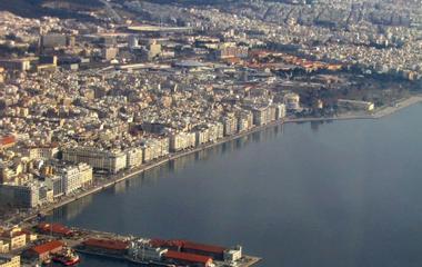 Generate a random place in Salónica
