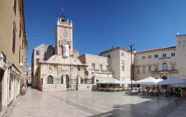 Generate a random place in Zadar