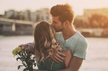 Generate a random place in Romantique