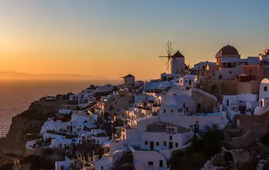 Generate a random place in Grecia