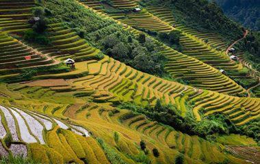 Explore Vietnam - 10 destinations