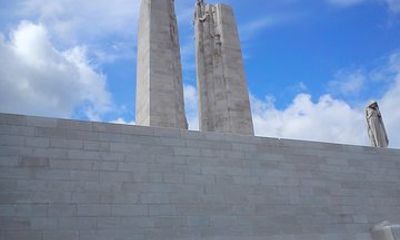 Private Canadian WW1 Vimy & Somme Battlefield Tour from Arras or Lille