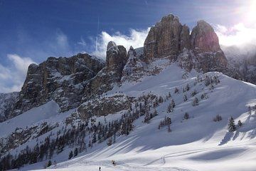 Dolomiti Ski Tour: Sellaronda from Cortina d'Ampezzo