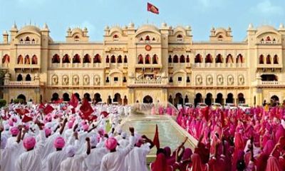 Unveiling Bollywood: Grand Tour of Iconic Real Sets & Their Story