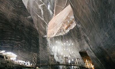1 Day auto tour to Turda Salt Mine from Oradea