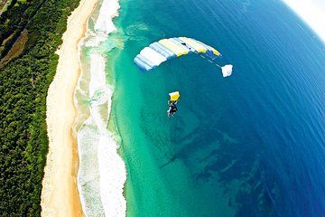 From Sydney: Tandem Skydive Experience over Wollongong Beach