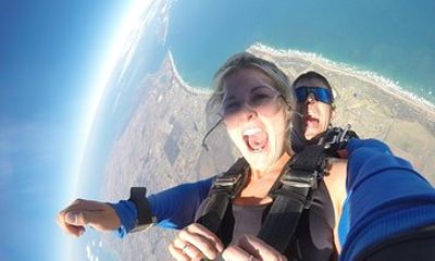 From Melbourne: Tandem Skydive over Great Ocean Road