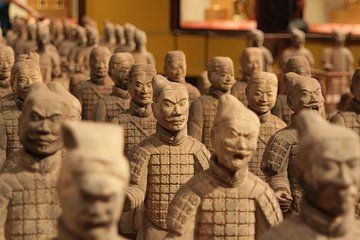 Xian 2 Days Tour to Terracotta Army plus Ancient City Wall and Muslim Street