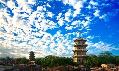 Private Day Tour of Quanzhou City Highlights Sightseeing with Snacks