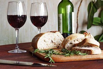 Private Pompeii Tour with Wine Tasting and Lunch from Naples