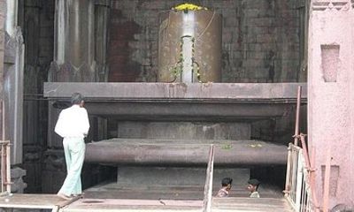 Full-Day Private Tour to Bhojpur and Bhimbetka Caves from Bhopal with Lunch