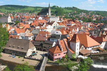 Private One-Way Sightseeing Transfer from Hallstatt to Prague via Cesky Krumlov
