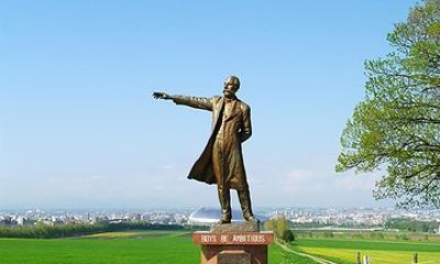 Private Sapporo Custom One-Day Tour by Chartered Vehicle