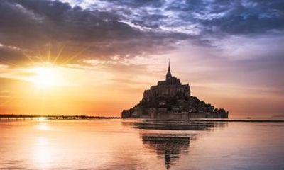 Private Day Trip to Mont Saint-Michel from Saint-Malo with local driver-guide