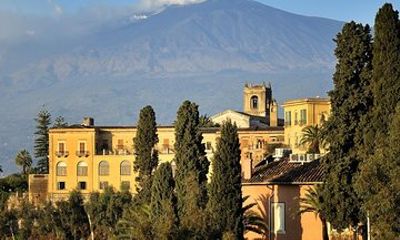 From Messina Cruise Terminal: Etna -Taormina-Godfather with food