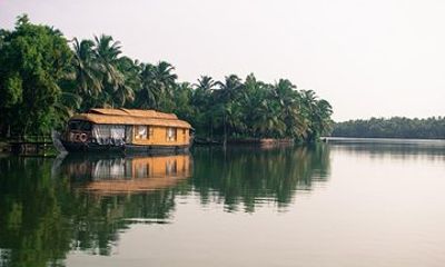 Houseboat Cruise in Bekal from Mangalore