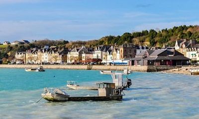 Day Trip with a local driver Dinan & Cancale from Saint-Malo - 7 hours
