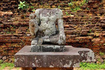 Visit the My Son Sanctuary in a small group