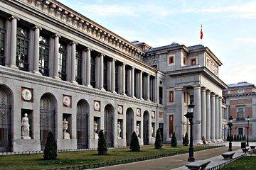 Literary Quarter and Paseo del Prado Guided Tour in Madrid