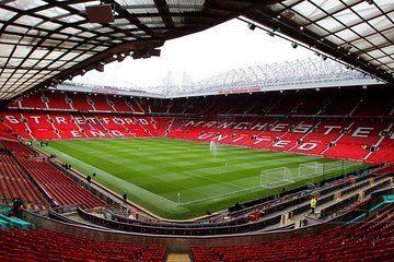 Feel the Atmosphere at the Iconic Old Trafford – Man United Live!