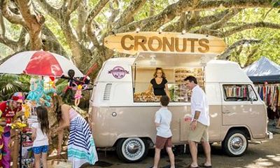 Eumundi Markets Bus Transfer: Mooloolaba Sunshine Coast & Noosa