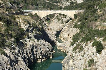 Private full day wine tour and Medieval Village from Montpellier