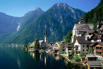 From Prague: Private Hallstatt Alps Day Trip with Lakeside Picnic