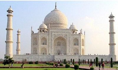 Agra: Taj Mahal Experience with Guide, Entry & Tuk-Tuk Options