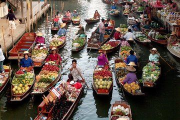 Damnoen Saduak Floating Market and Risky Market Private tour