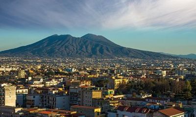 Private Transfer from Lecce to Naples with 2 hours for sightseeing