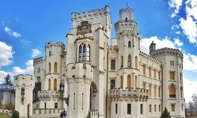 Fairytale castle Hluboká nad Vltavou from Linz
