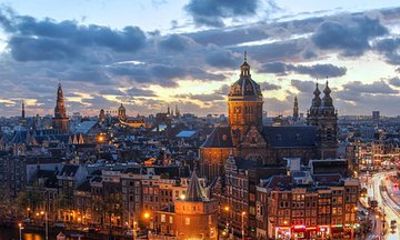 Guided Night Walking Tour to Amsterdam Red Light District