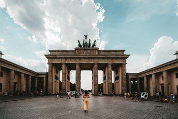 Berlin Private 4 Hours Walking Tour with English Speaking Guide
