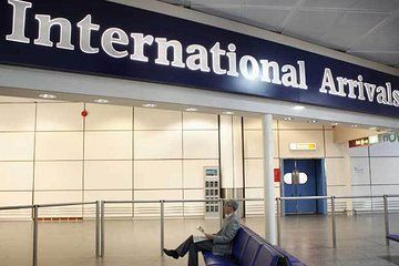 Gatwick Airport to Southampton Port or Hotel Private Airport Arrival Transfer