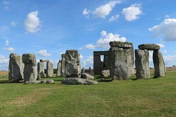 Private Stonehenge Salisbury & Magna Carta Tour 1-7 people
