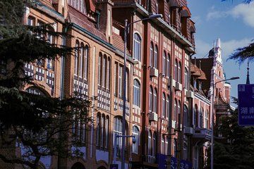 German Era Tour of Old Town Qingdao with Lunch and Beer Museum