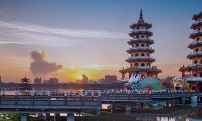 Kaohsiung: Experience the Riverside