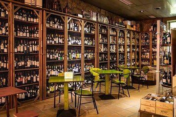 Private Vinho Verde Experience: Exclusive Estates & Gourmet Lunch