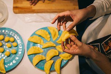 Medellín Home Cooking Class, Fruit Tasting & Colombian Snack