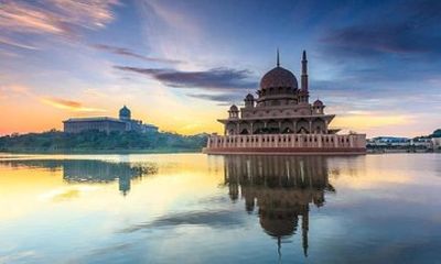 Putrajaya City Tour (With Complementary Night Tour)