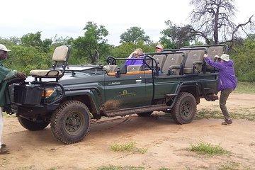 Gauteng Johanesberg tours / Soweto tour, Lesedi Cultural tour,/Apartheid museum