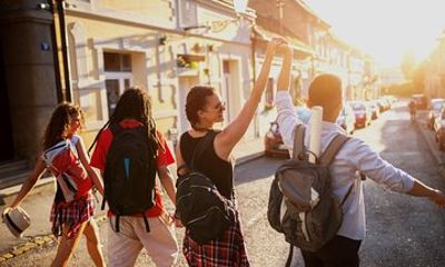 Self-guided city trail - JOLA's Schnipseljagd Noordwijk Tour