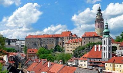 Private Transfer from Passau to Prague with Stopover in Cesky Krumlov