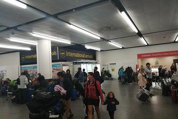 Private Transfer from Gatwick Airport to Southampton Port via Windsor Castle